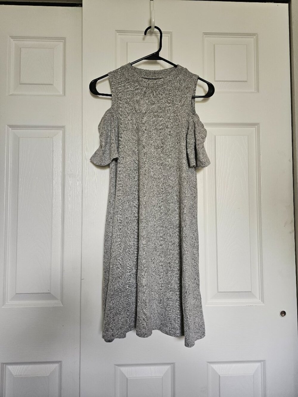 Hollister Gray Marled Cold Shoulder Knit Shift Dress - Size Small